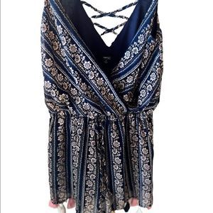 Cruise Attire Very J Navy Floral Romper w pockets! And Multicolored Tassels sz S